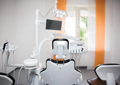 Behandlungsraum der Zahnarztpraxis Ute Frie